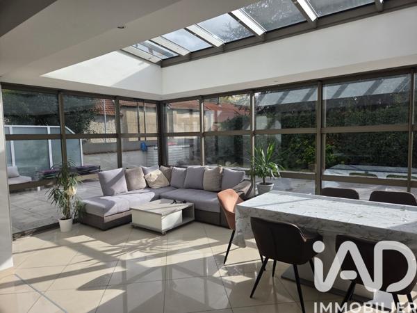 Maison à vendre 7 pièces 235 m² Combs-la-Ville
