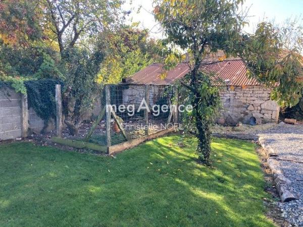 Maison à SAINTE-GEMME-LA-PLAINE, 85400 - 7 pièces 194m²