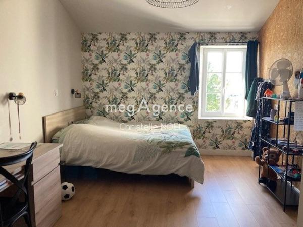 Maison à SAINTE-GEMME-LA-PLAINE, 85400 - 7 pièces 194m²