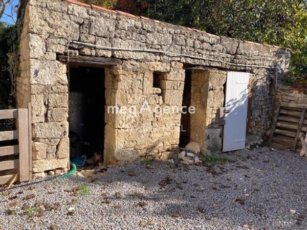 Maison à SAINTE-GEMME-LA-PLAINE, 85400 - 7 pièces 194m²