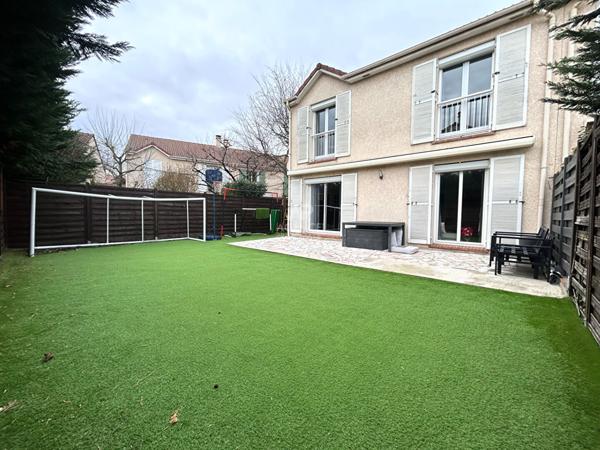 Maison Carrieres Sous Poissy 7 pièce(s) 132.16 m2 €485 000 ** - Référence 9013