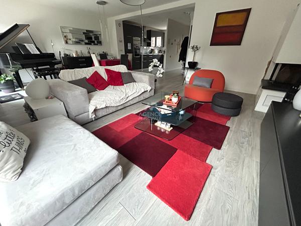 Maison Carrieres Sous Poissy 7 pièce(s) 132.16 m2 €485 000 ** - Référence 9013