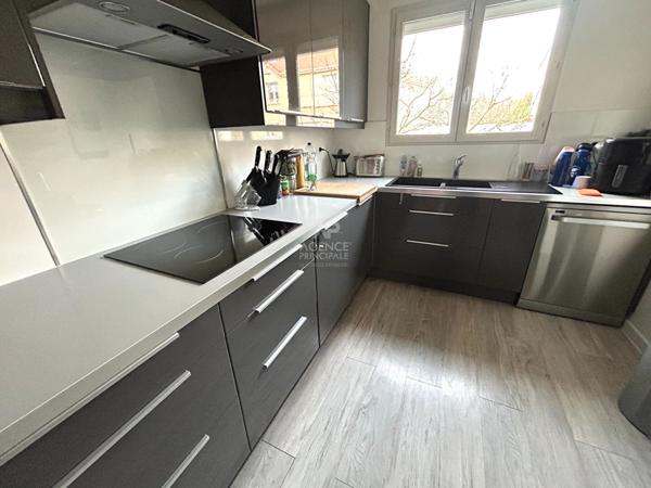 Maison Carrieres Sous Poissy 7 pièce(s) 132.16 m2 €485 000 ** - Référence 9013