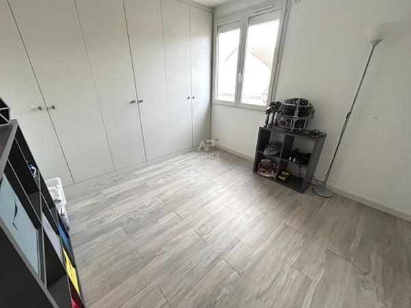 Maison Carrieres Sous Poissy 7 pièce(s) 132.16 m2 €485 000 ** - Référence 9013