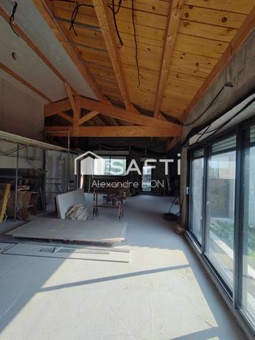 Très bien situé dans le marais, proche de la Rochelle et Niort