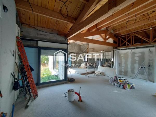 Très bien situé dans le marais, proche de la Rochelle et Niort