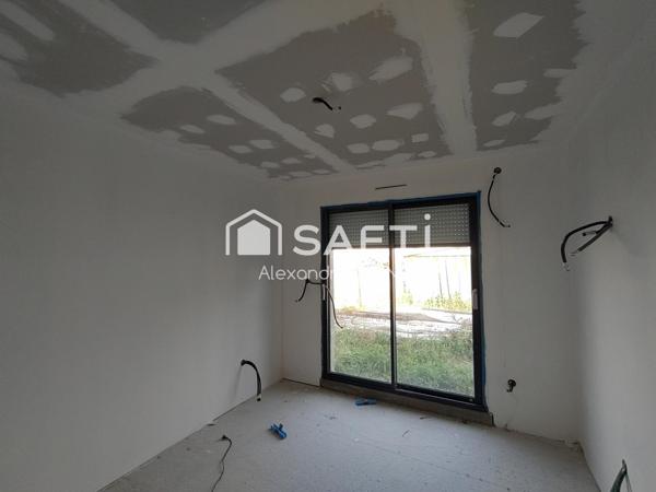 Très bien situé dans le marais, proche de la Rochelle et Niort