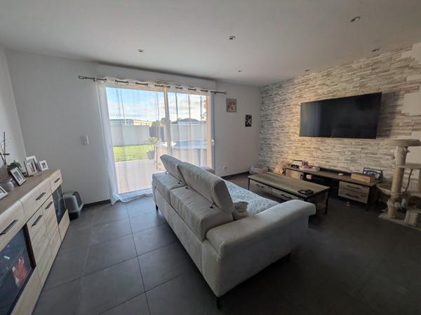 Maison de plain pied à vendre proche du centre de Saint Meen Le Grand