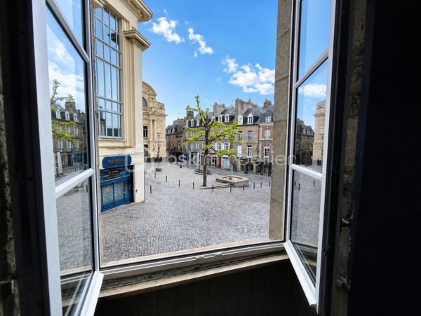 Appartement de 124 m2 Centre Ville à rénover.
Ce bien situé en hyper centre à proximité des commodités, idéal comme premier investissement ou résidence principale !
Redessinez les volumes à votre image en T3, T4 ou T5 à vous de voir ce que vous privilégiez dans cet immeuble avec ascenseur (2 personnes).
Avis aux amateurs !

Les + : Centre Ville, Marché à pied, Vue dégagée sur le Théâtre Victor Hugo, Immeuble avec ascenseur
Les ++ : Menuiseries déjà rénovées !!!