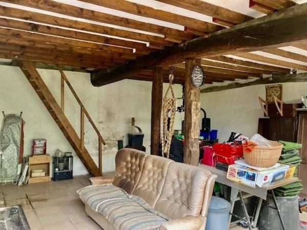 MAISON A RENOVER SUR TERRAIN DE 13960 m2