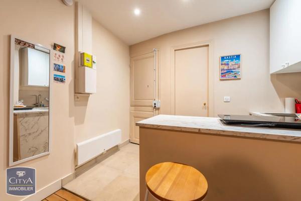 Appartement à vendre 2 pièces 30m² Paris 18e Arrondissement (75018)