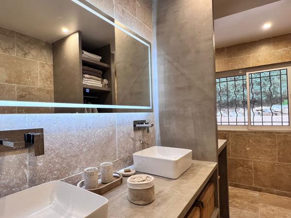 Rare Villa de Plein Pieds aux Issambres, vue mer