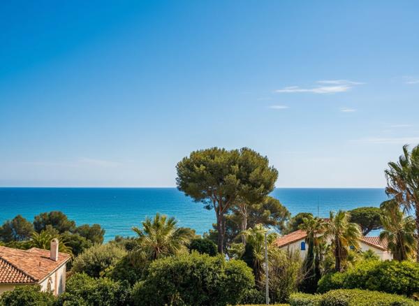 Rare Villa de Plein Pieds aux Issambres, vue mer