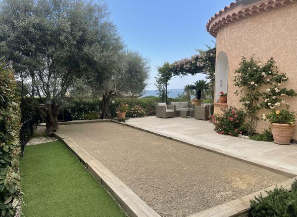 Rare Villa de Plein Pieds aux Issambres, vue mer