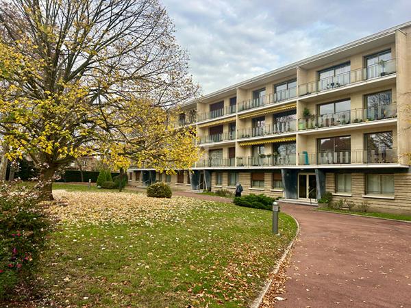 Appartement Maisons Laffitte 5 pièce(s) 79 m2 €470 000 ** - Référence 4581