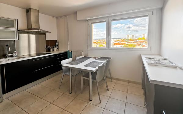 Appartement à louer    3 pièces •  Reims