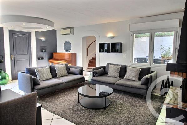 Maison à vendre  5 pièces - 143 m2 CHATEAUNEUF GRASSE - 06