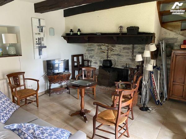 A VENDRE - Dans la vallée du Lot, à 12 km de CAJARC (Lot - 46160), au calme, avec vue dominante...