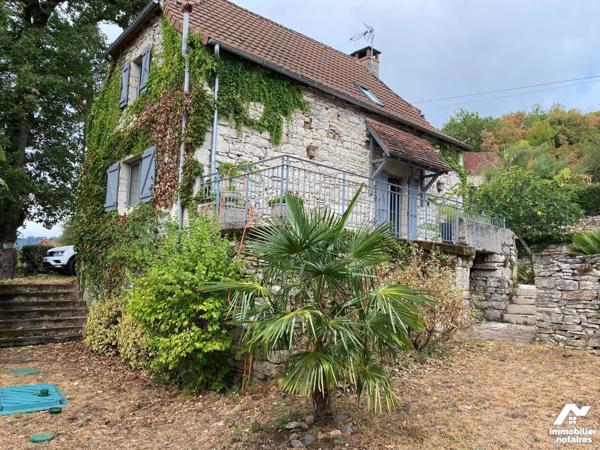 A VENDRE - Dans la vallée du Lot, à 12 km de CAJARC (Lot - 46160), au calme, avec vue dominante...