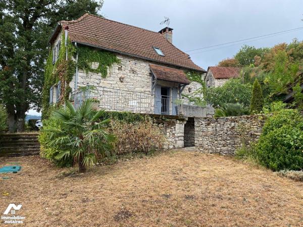 A VENDRE - Dans la vallée du Lot, à 12 km de CAJARC (Lot - 46160), au calme, avec vue dominante...