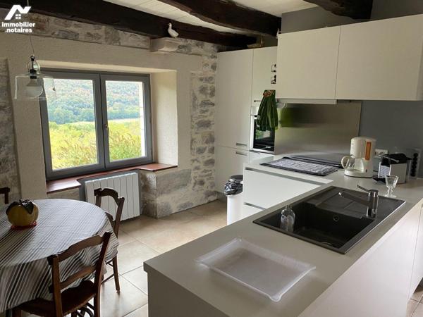 A VENDRE - Dans la vallée du Lot, à 12 km de CAJARC (Lot - 46160), au calme, avec vue dominante...