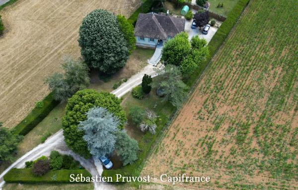 Saint-Front-la-Rivière (24) Maison à vendre 5 pièces, beaux volumes, lumineux, sou-sol aménagé, terrain 2194m2, 2chambres, studio et atelier.