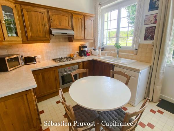 Saint-Front-la-Rivière (24) Maison à vendre 5 pièces, beaux volumes, lumineux, sou-sol aménagé, terrain 2194m2, 2chambres, studio et atelier.
