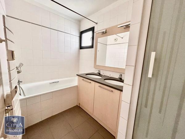 Appartement à louer 4 pièces 103.9m²