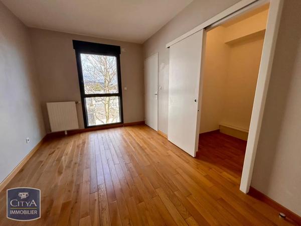 Appartement à louer 4 pièces 103.9m²