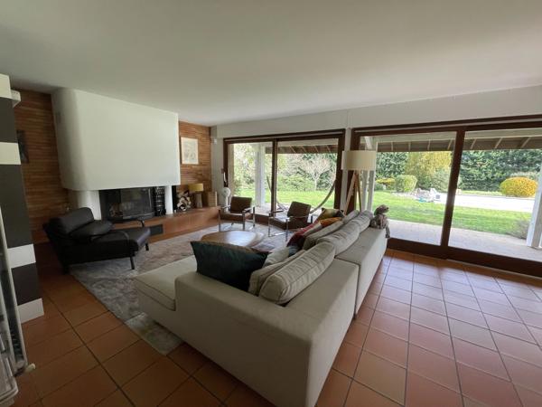Maison d’architecte avec parc, piscine – Casteljaloux