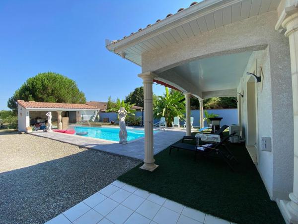 ST-PORQUIER (82) Bel ensemble immobilier de standing composé de deux logements, piscine et grand garage