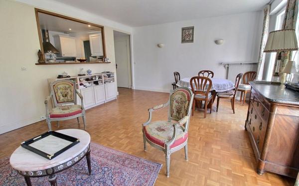 Appartement à vendre    3 pièces • 71,40 m2 Vincennes