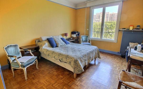 Appartement à vendre    3 pièces • 71,40 m2 Vincennes