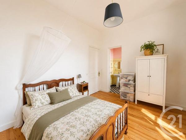 Maison à vendre  6 pièces - 163 m 2   FARGUES ST HILAIRE  - 33
