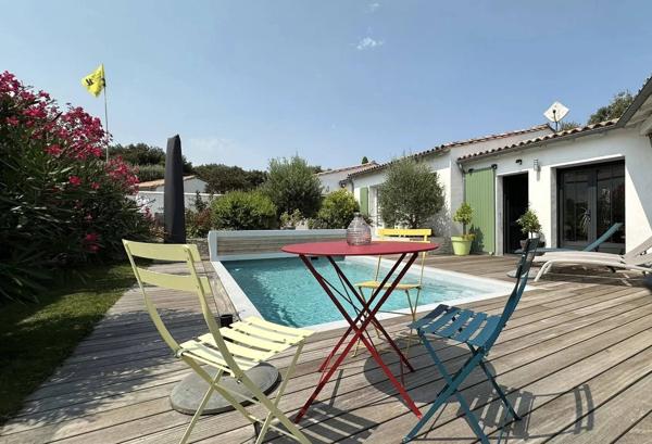 Maison familiale 120 m² avec piscine chauffée – Rivedoux-Plage à 550 m de la mer