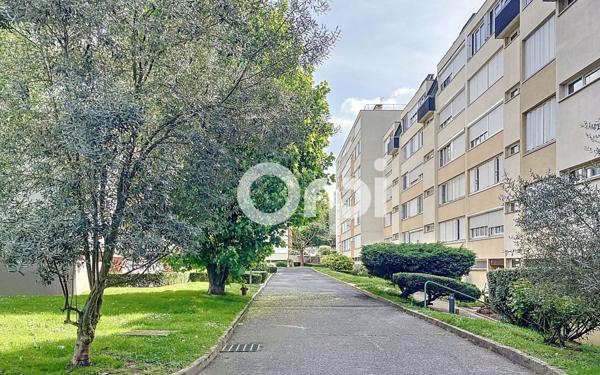 Appartement à vendre    4 pièces • 82 m2 Longjumeau