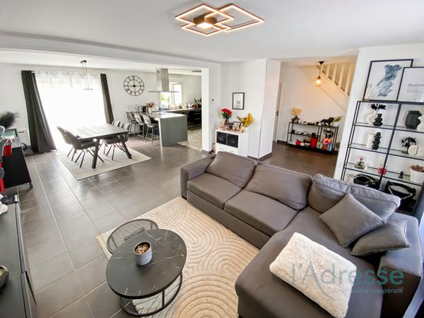 Maison contemporaine 120 m² Terrain 488 m² 4 chambres Saint-Germain-lès-Arpajon