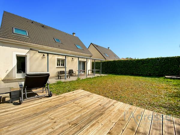 Maison contemporaine 120 m² Terrain 488 m² 4 chambres Saint-Germain-lès-Arpajon