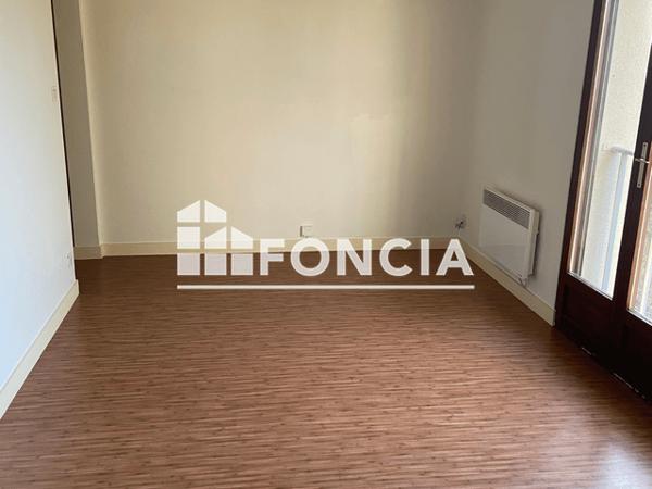Location Studio 25.38 m² - 25 RUE DES OISONNIERES Angers 49000