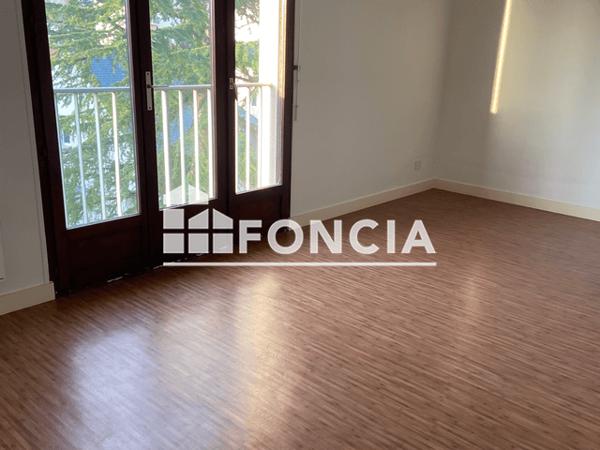 Location Studio 25.38 m² - 25 RUE DES OISONNIERES Angers 49000
