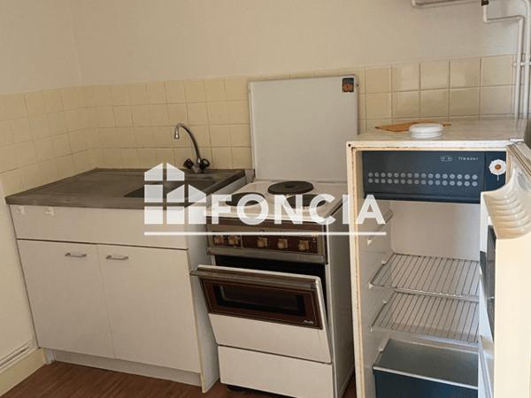 Location Studio 25.38 m² - 25 RUE DES OISONNIERES Angers 49000