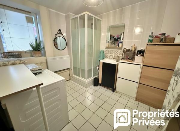 MAISON BOURGES 6 PIECES 111 M2