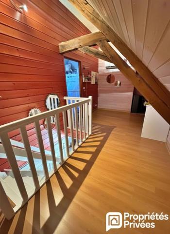 MAISON BOURGES 6 PIECES 111 M2