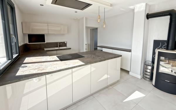 Maison à vendre    5 pièces • 105 m2 Saint-Denis-en-Val