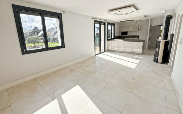 Maison à vendre    5 pièces • 105 m2 Saint-Denis-en-Val