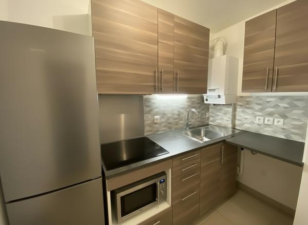 Appartement Pontault Combault 2 pièces avec terrasse, loggia et parking !