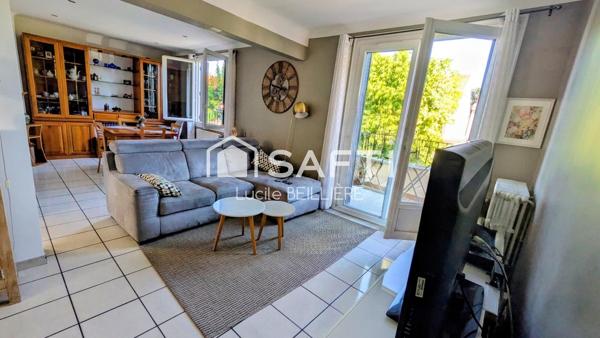 A Drancy 93700 – Maison de 115 m², 6 pièces,  5 chambres, un séjour donnant sur un balcon,  un jardin sur un terrain de 384 m².