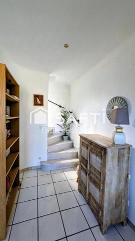 A Drancy 93700 – Maison de 115 m², 6 pièces,  5 chambres, un séjour donnant sur un balcon,  un jardin sur un terrain de 384 m².