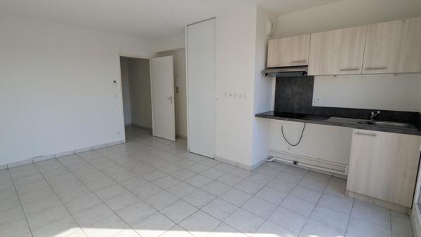 Appartement T1 avec jardinet et terrasse à Louviers