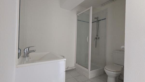 Appartement T1 avec jardinet et terrasse à Louviers